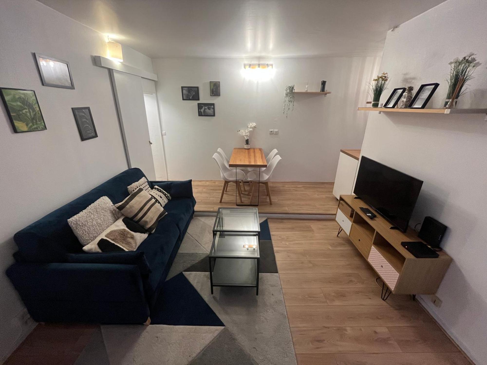 Chateau Versailles A 10 Min A Pied Apartment Room photo